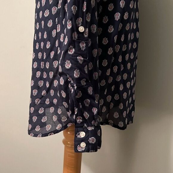 Gap Women's Navy Floral Roll Tab Sleeve Boyfriend Ft Button-Up Shirt Small - Picture 7 of 10